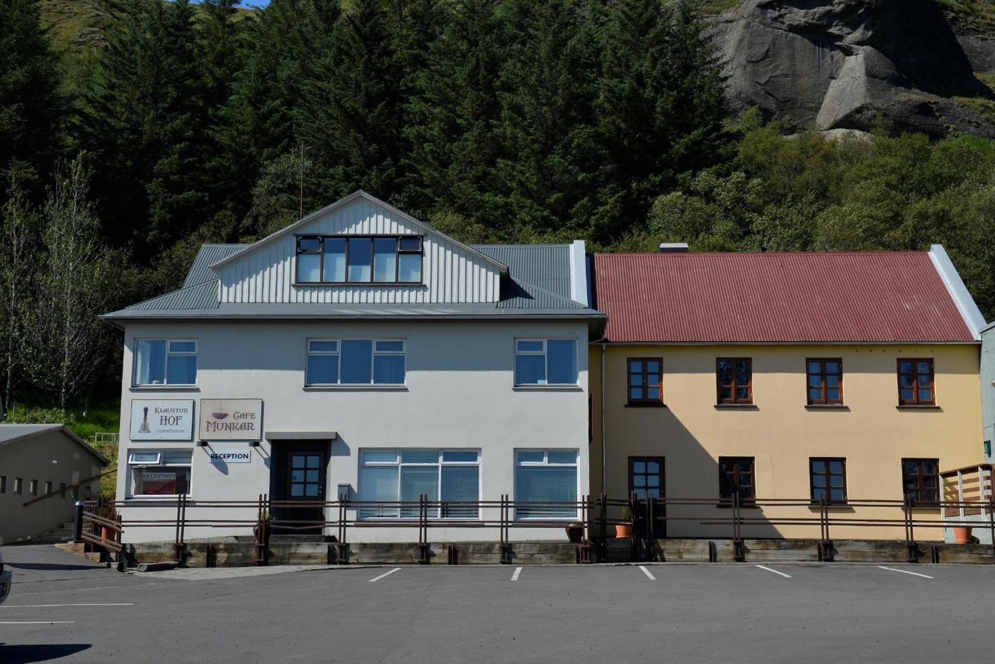 Klausturhof Guesthouse Kirkjubæjarklaustur Extérieur photo